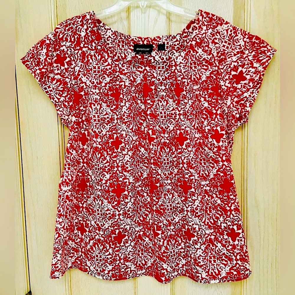 AVENUE Plus size 18/20 Red & White cap sleeve 100% Cotton Top